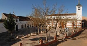Lee más sobre el artículo IGLESIA PARROQUIAL DE SAN CARLOS BORROMEO DE LAS LABORES