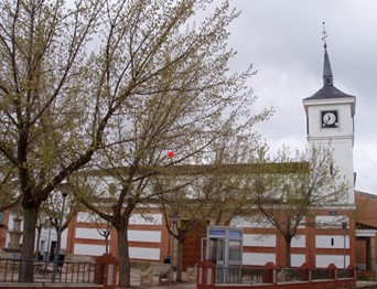 En este momento estás viendo LA IGLESIA PARROQUIAL DE SAN CARLOS BORROMEO DE LAS LABORES