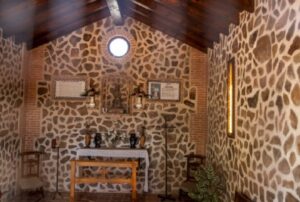 Lee más sobre el artículo ERMITA DE NUESTRA SEÑORA DE FINISTERRE DE CABEZARADOS