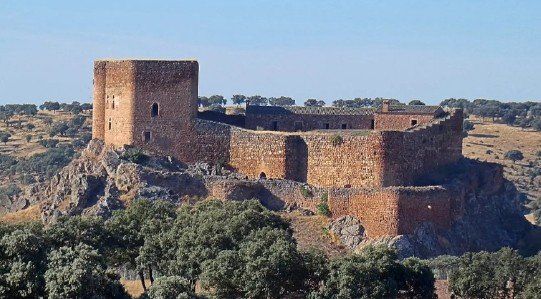 En este momento estás viendo CASTILLO DE MONTIZÓN EN VILLAMANRIQUE